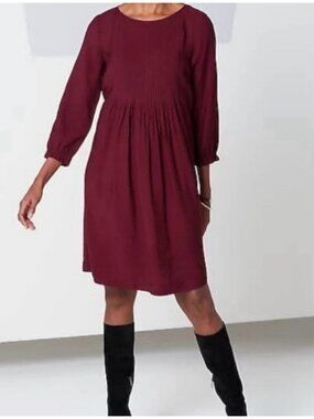 J. Jill Pintucked Cranberry Round Neck 3/4 Sleeve Shift Dress in Women's Large